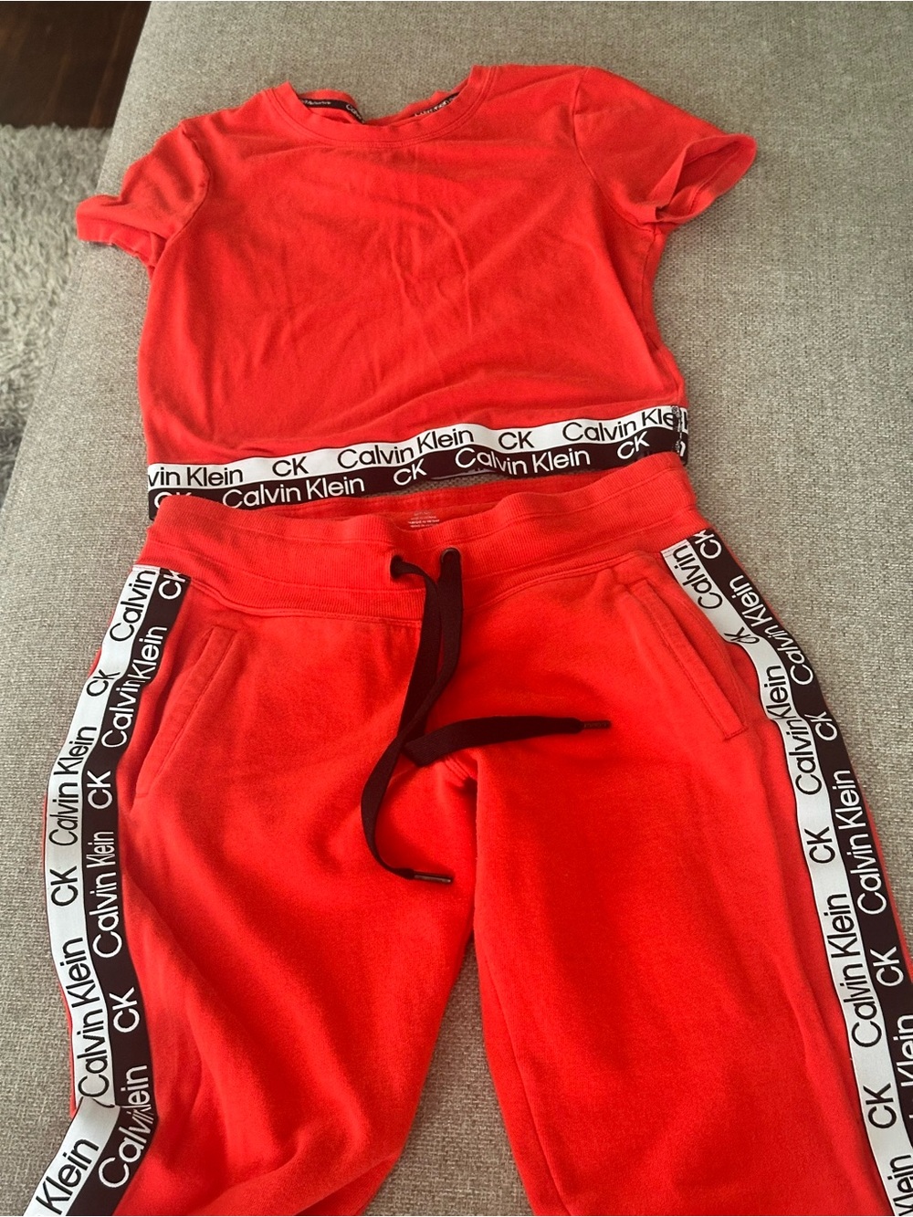 Calvin Klein Red Logo-Trim Crop Tee & Joggers Set